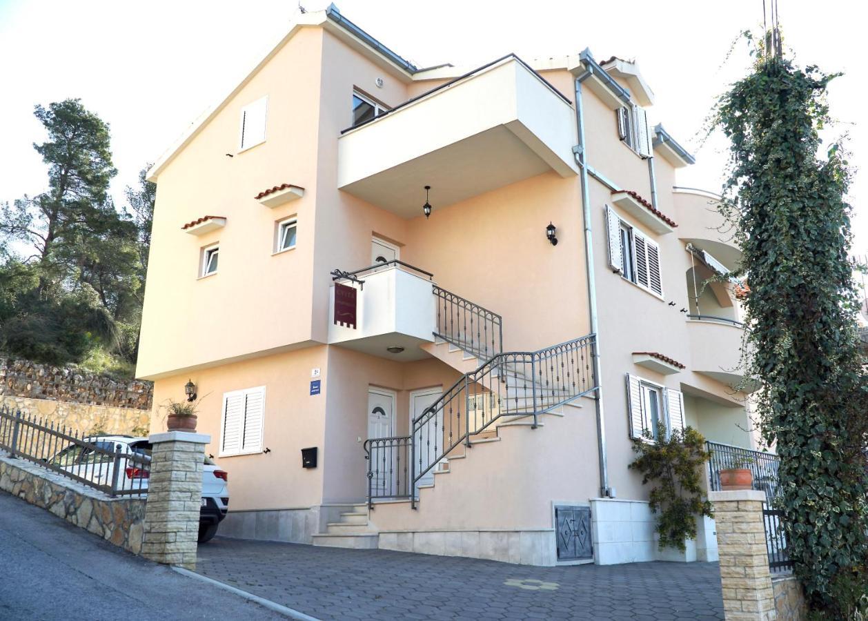 Cvita Apartments トロギール エクステリア 写真